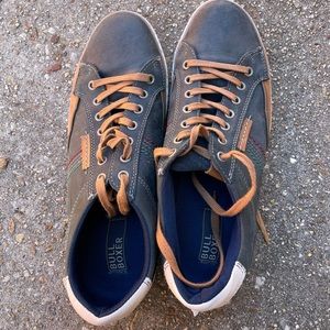 Bull Boxer shoes